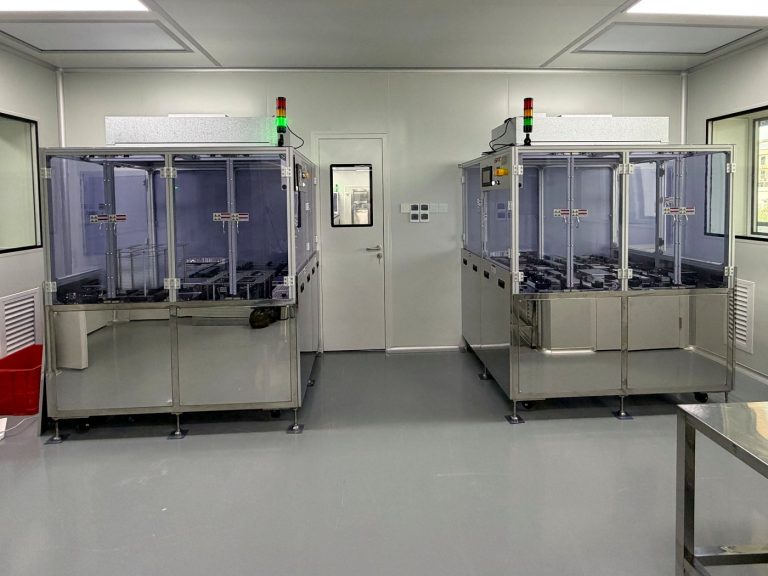 Edge sealing station